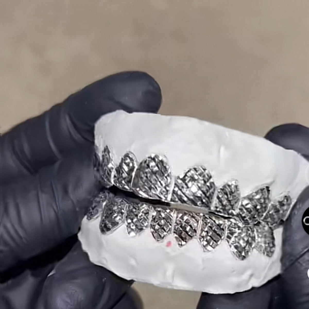 Silver Diamond Cut Grillz